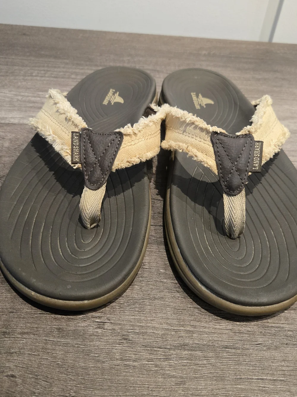 Land Shark Men's Flip Flops Sandals Thongs Brown/ Beige Thresher Size 12